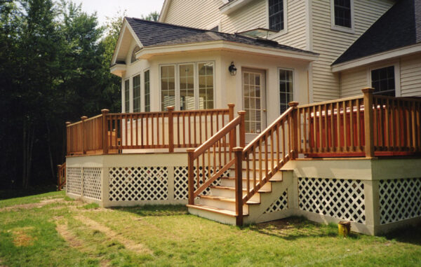 We Build and Design Custom Decks & Porches